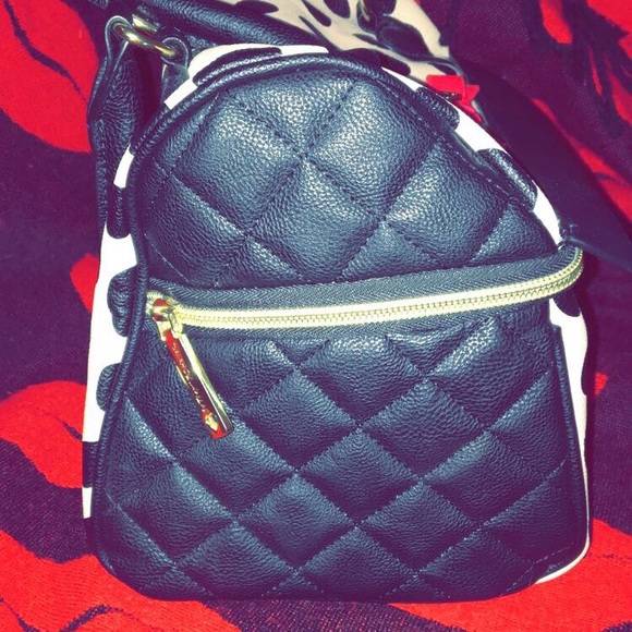 Xox Betsy Makeup Bag - Picture 3 of 5